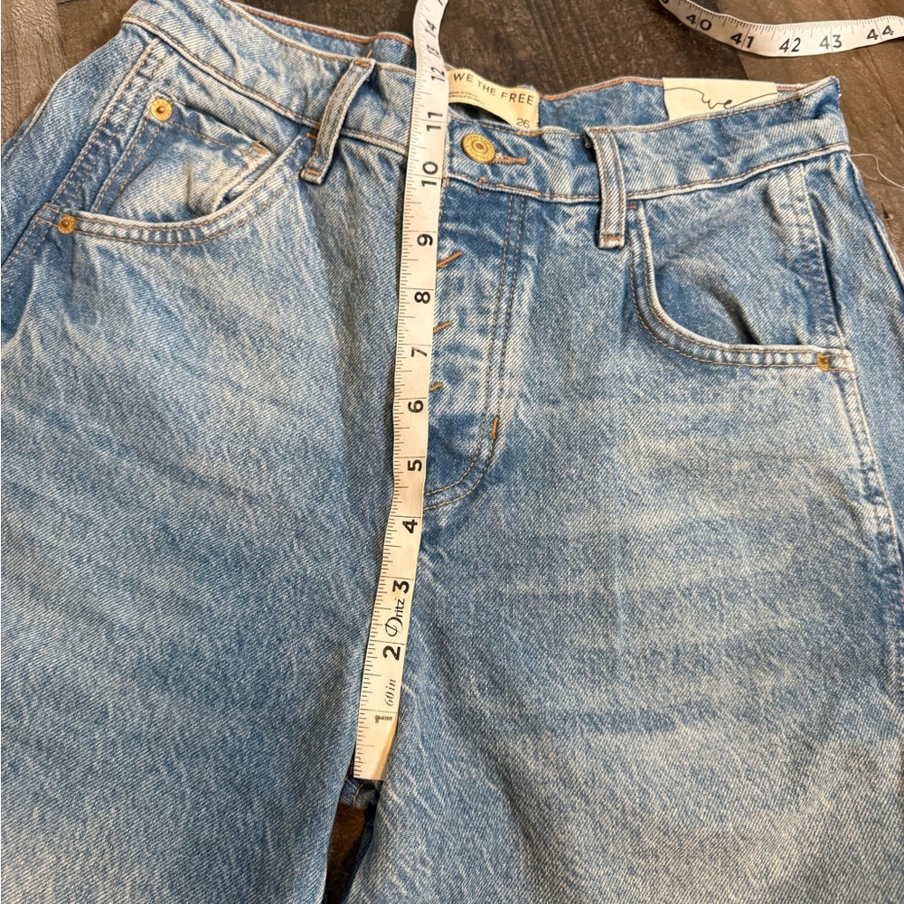 We The Free Good Luck Barrel Jeans NWT Size 26 Mid Rise Wide Leg Horseshoe Denim - Picture 4 of 10